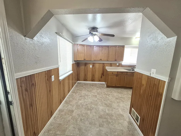 11252 Ziegler St — Photo 20