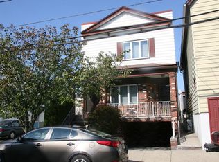 121 W 12th St, Bayonne, NJ 07002