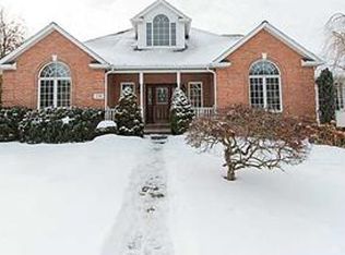 136 Sewickley Farm Cir, Mars, PA 16046