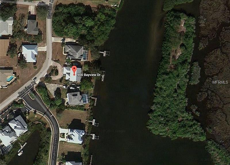 2nd image of 900 Bayview Dr