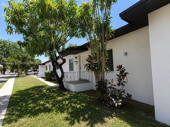 3rd image of 760-762 NW 52nd St