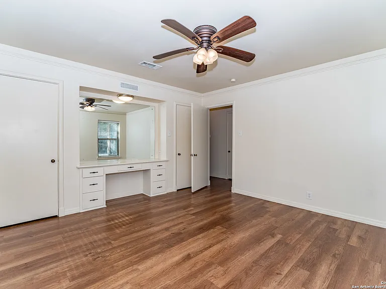339 E Nottingham Dr — Photo 24