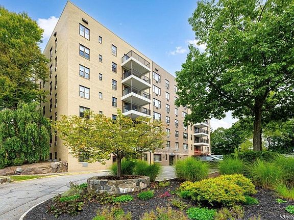 2nd image of 35 Stewart Place #205