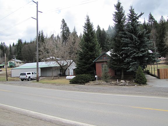 Road view house & shop