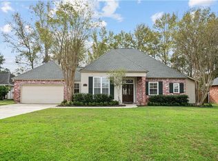 670 Goldflower Ln, Mandeville, LA 70448