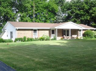 23223 Lucas Rd, Dekalb, IL 60115