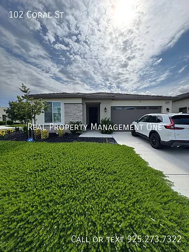 102 Coral St Photo 1