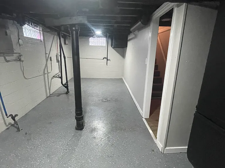 735 Hanley St — Photo 11