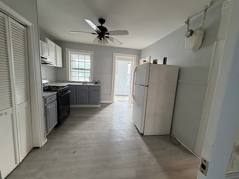 39 Harmon St #4A — Photo 3