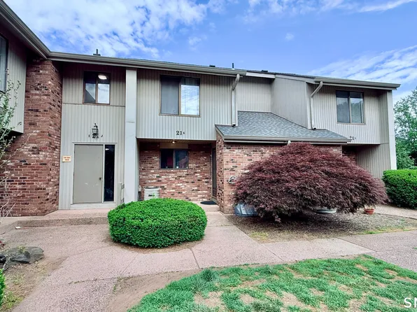 21 Amato Dr APT I, South Windsor, CT 06074