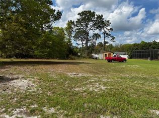 31 N Country Club Dr, Crystal River, FL 34429