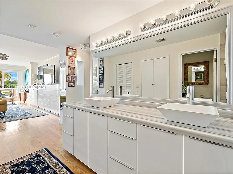 2416 Fisher Island Dr #5106 — Photo 32