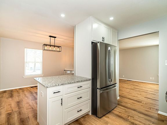 5th image of 1243 Willow View Dr