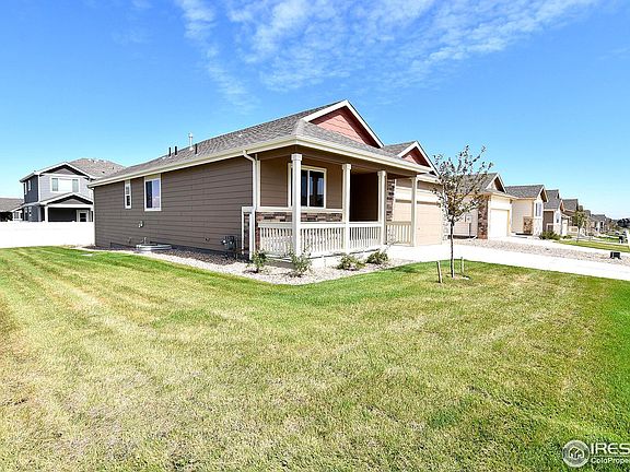 3rd image of 4748 Tangerine St