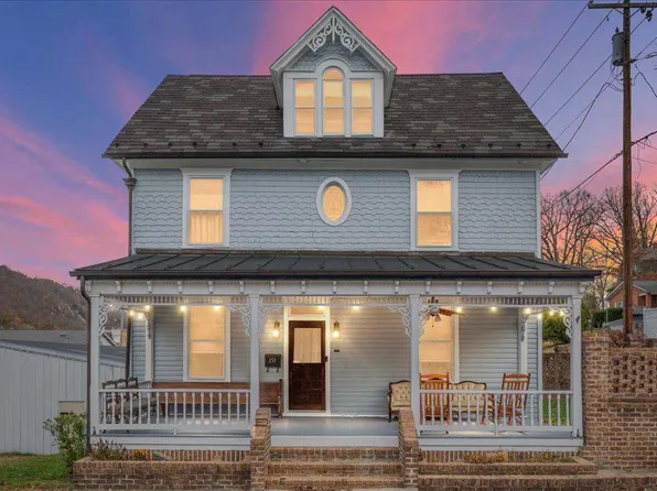 151 E Fairfax St, Berkeley Springs, WV 25411