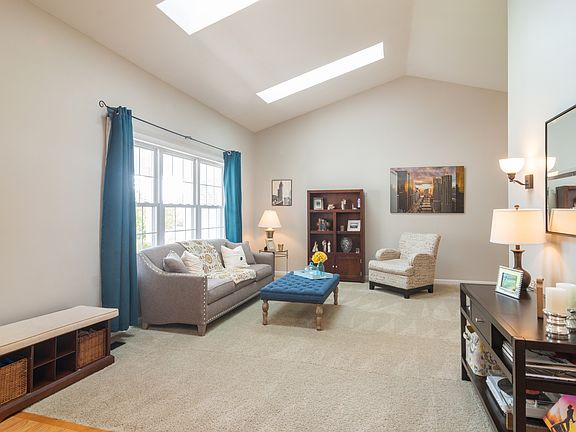 2nd image of 428 Tallgrass Cir