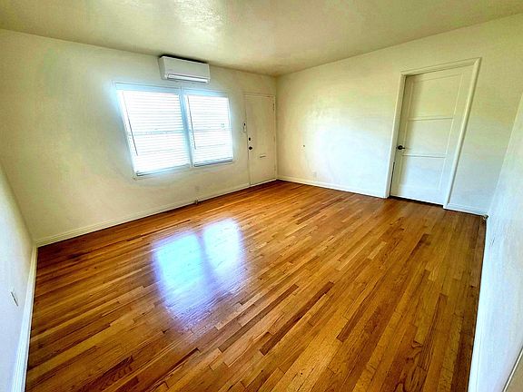 4th image of 233 S Pine St APT B