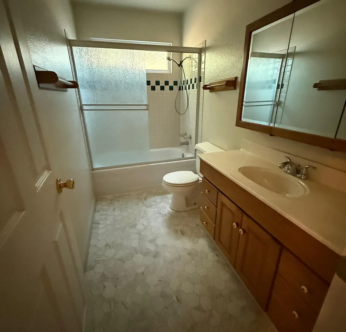 4 bed, 1417 sqft, $3,195 — Photo 4