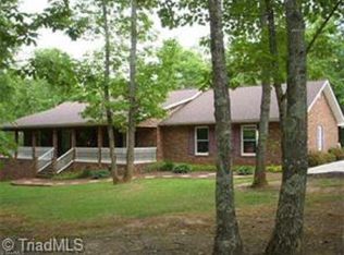 139 Lilly Ln, Lowgap, NC 27024