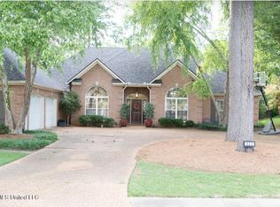 620 Turnberry Ln, Ridgeland, MS 39157