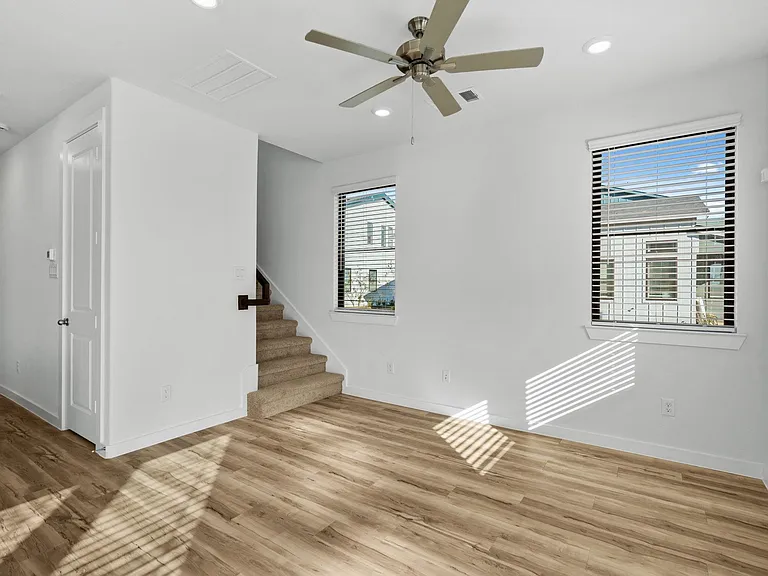 3235 Loam Ln — Photo 7