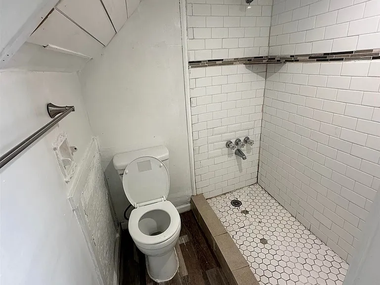 2521 Centennial Ave — Photo 8