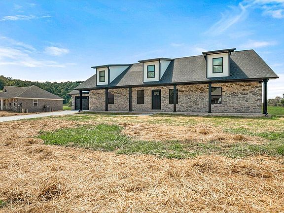 4th image of 363 Madison Cir