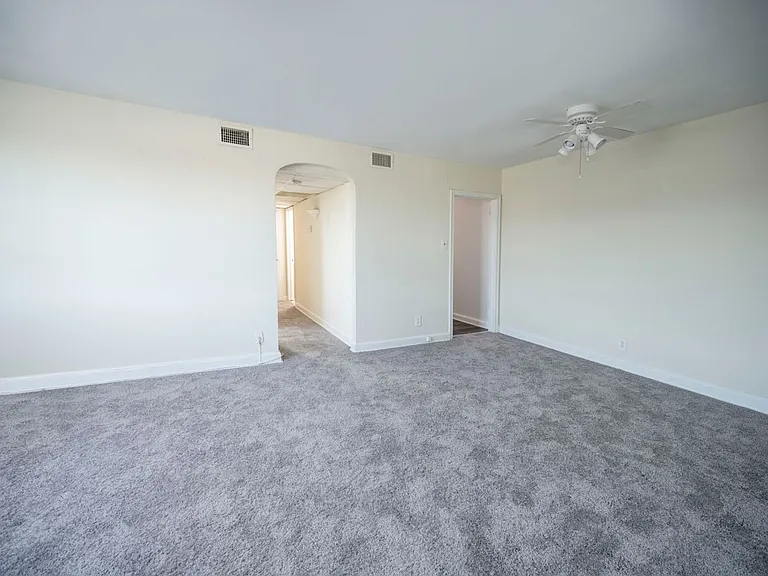 1325 E Wadsworth Ave — Photo 12