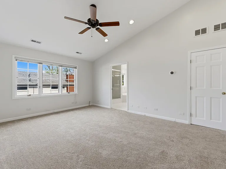3125 Lake Ave — Photo 8
