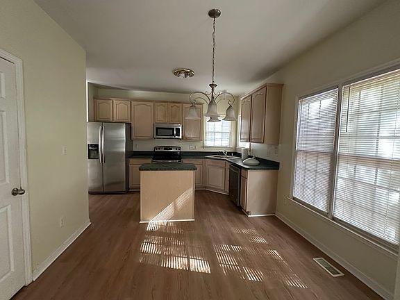 Breakfast Nook & Kitchen