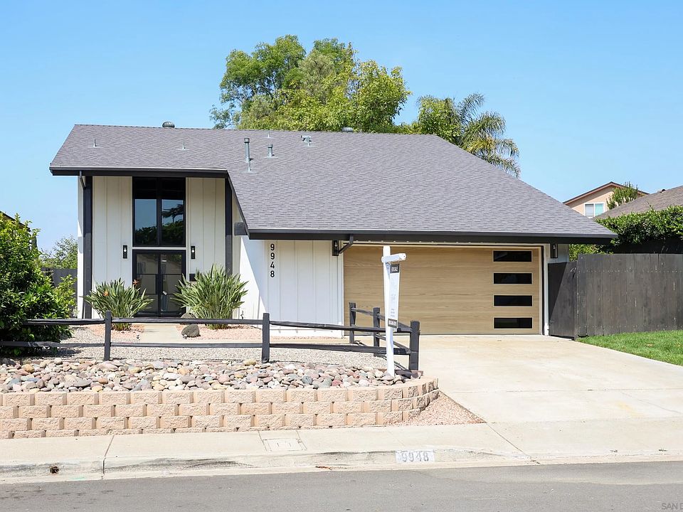1st image of 9948 Courtyard Dr