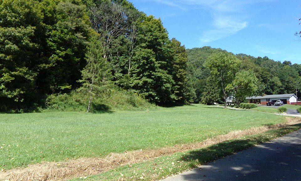 2nd image of 223 Wiley Rd