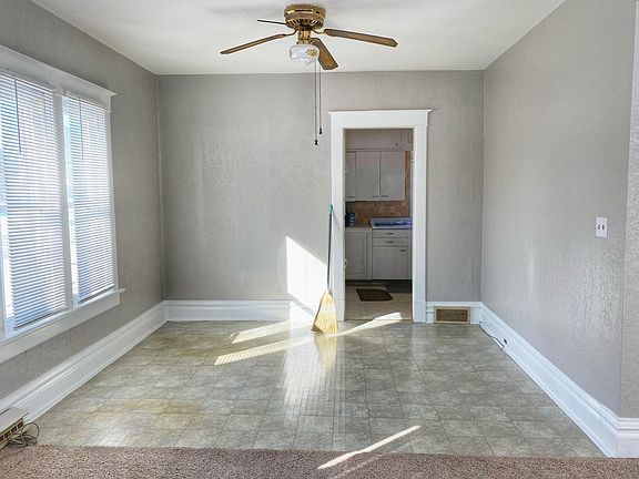2nd image of 615 Chestnut St