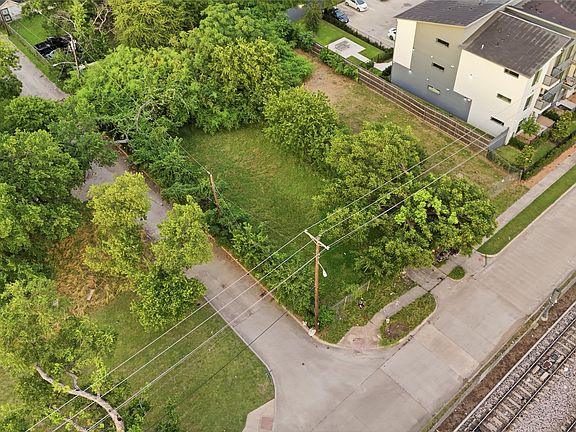 2nd image of 1800 Trunk Ave