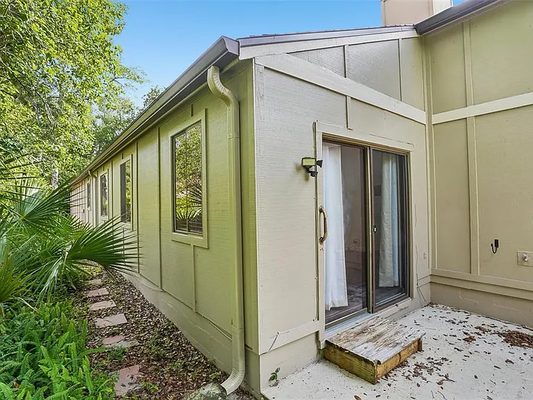 325 Timberline Trl — Photo 36