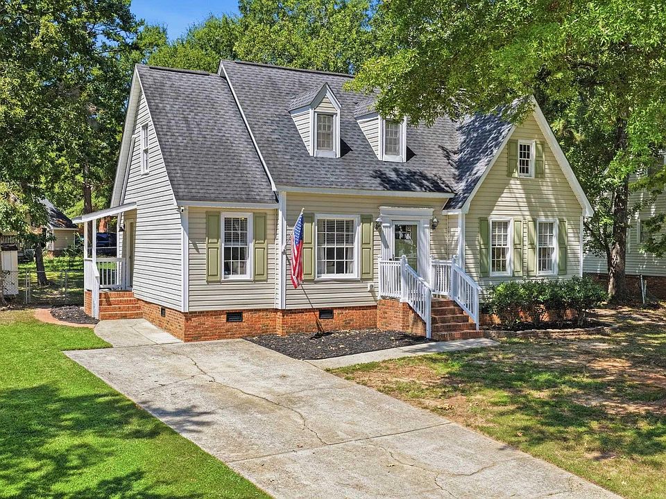 1st image of 405 London Pride Rd