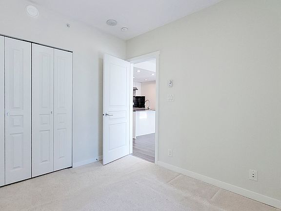 5th image of 3096 Windsor Gate #2202