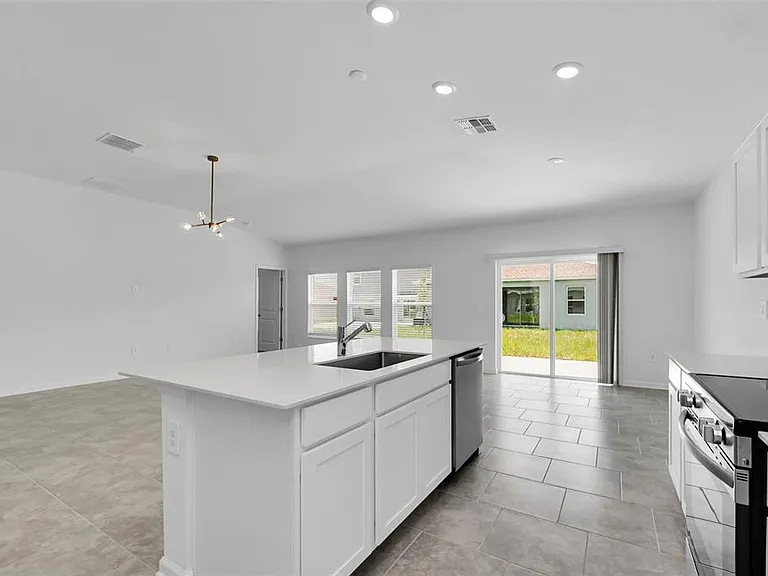 243 Hayley St — Photo 12
