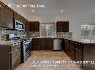 2069 NE Hollow Tree Ln, Bend, OR 97701