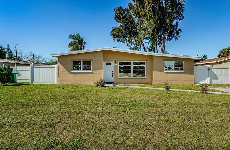 9296 Starkey Rd, Seminole, FL 33777 | Zillow