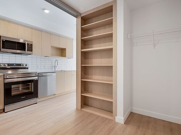 5th image of 181 E 32nd Ave #1473069