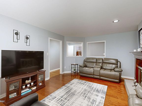 3rd image of 4121 Browns Ln Unit C20
