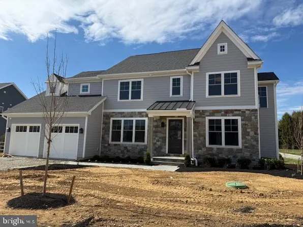 302 Old Kingfisher Ln, Malvern, PA 19355