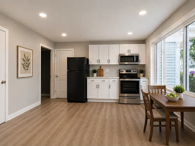 248 W Elm St #1 — Photo 1