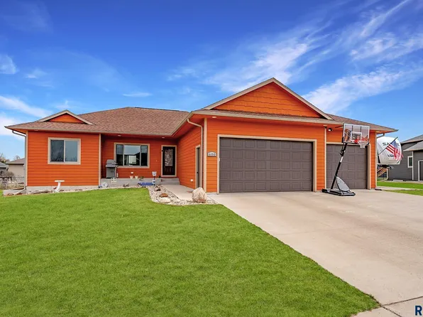600 Meadow St, Baltic, SD 57003