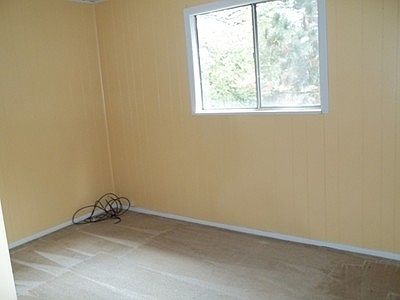 5th image of 633 Wood St