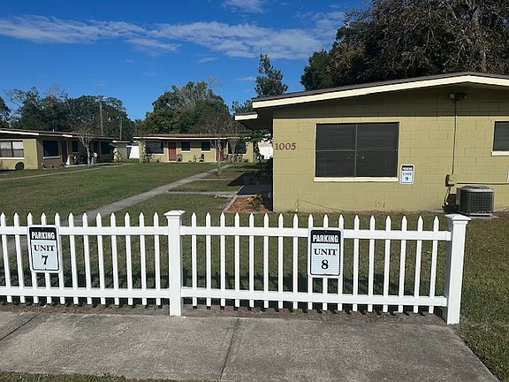 1005 E. Buchanon View 2