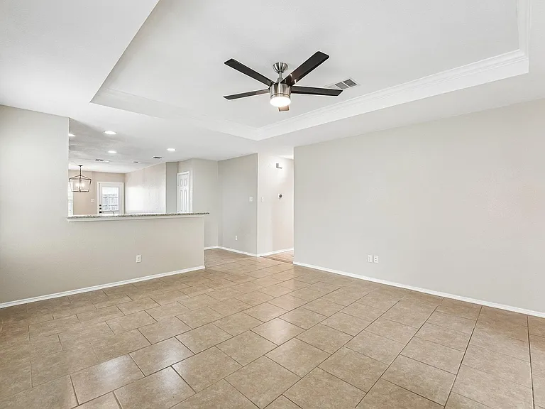9209 Bowfield Dr — Photo 7