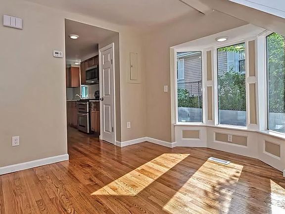5th image of 33 Tower Ave