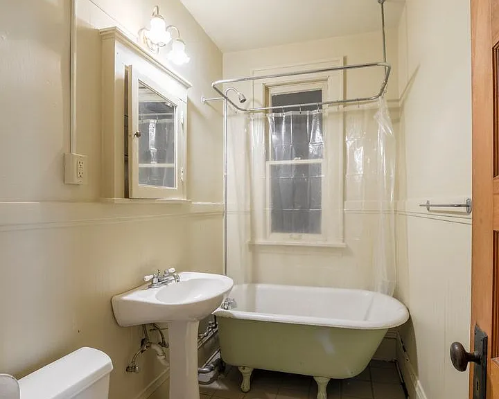 3837 Grand Ave South — Photo 14